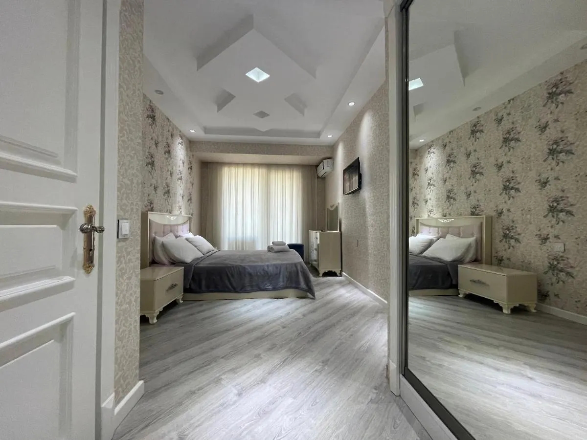 Lux Apartment Baku